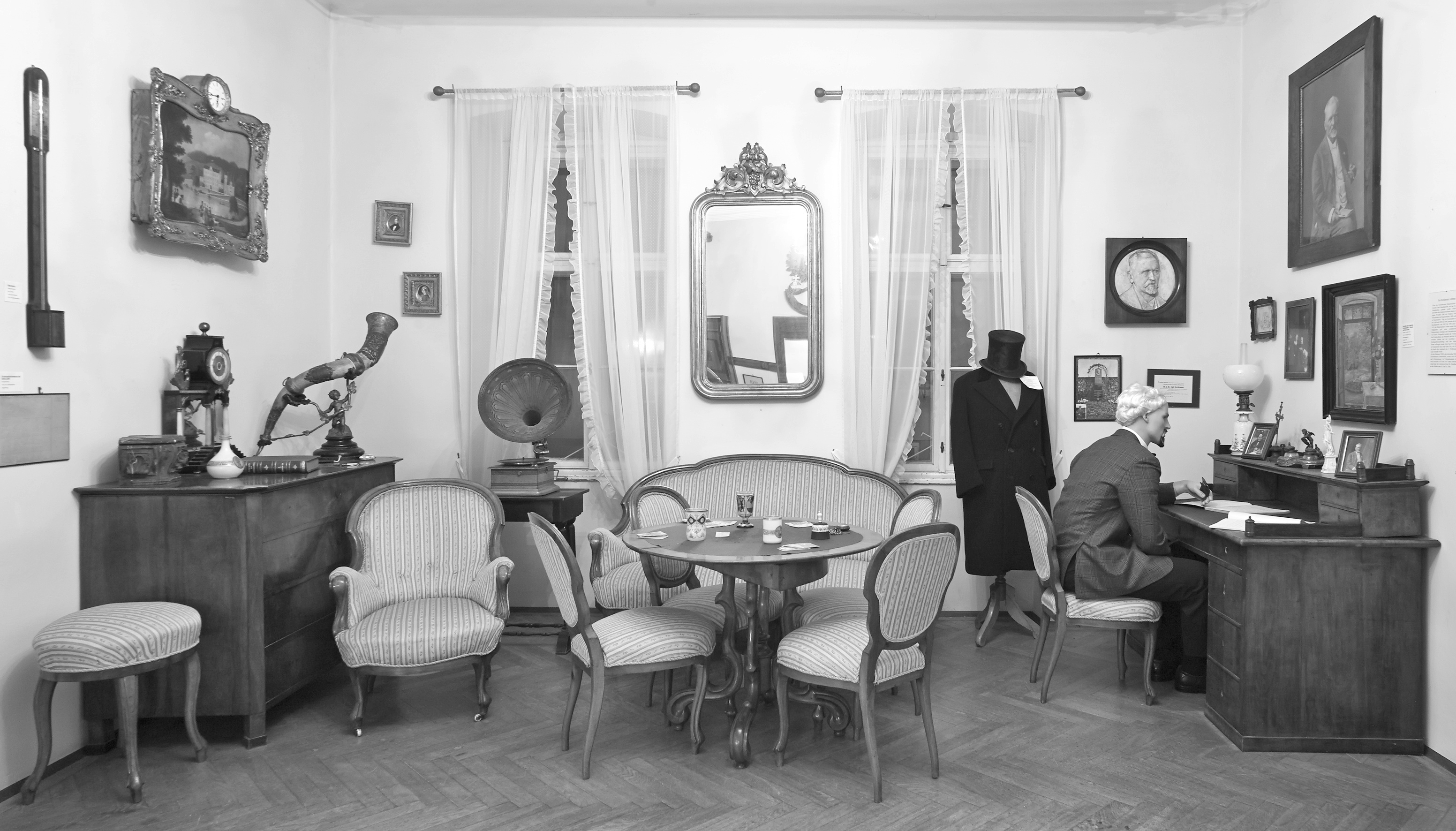 Büro von Dr. Stockhammer im Museum Neunkirchen (c)Städtisches Museum Büro von Dr. Stockhammer